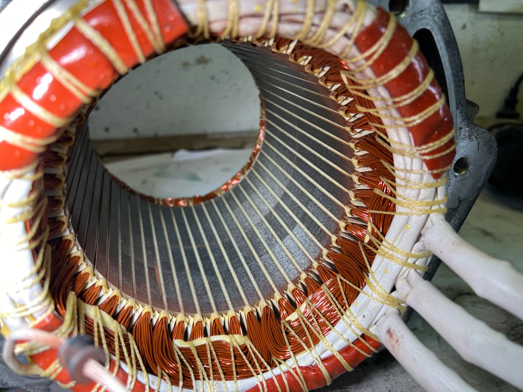 Stator elektromotoru – vinutí